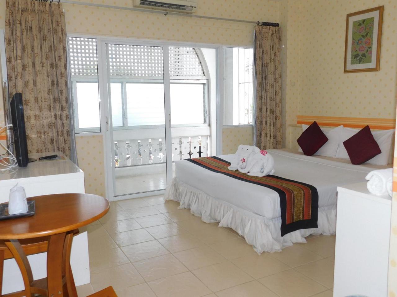 Be Fine Guesthouse Phuket Dış mekan fotoğraf