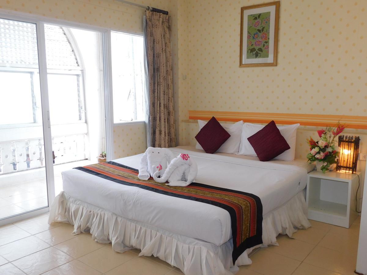 Be Fine Guesthouse Phuket Dış mekan fotoğraf